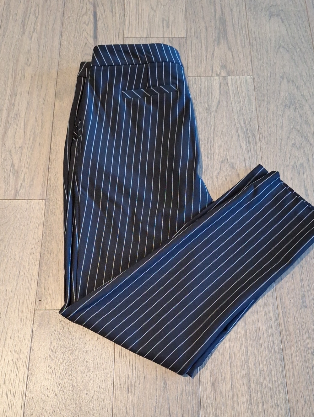 Nwt Black and white striped trouser pants [M]